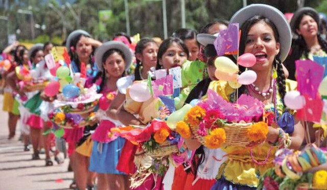 Las fiestas de disfraces y la chispa del disfraz en Tarija