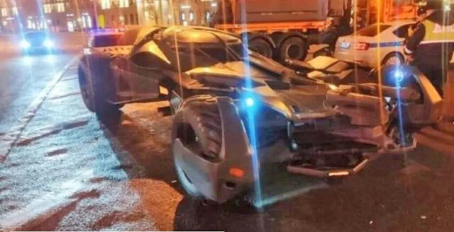 Detienen a falso Batman por ir muy rápido
