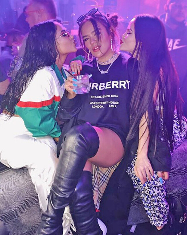 Karol G, Natti Natasha y  Becky G posaron juntas