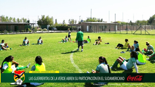 Clubes deben cumplir con la licencia de fútbol femenino