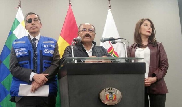 Gobierno dice que el coronavirus “nos está tocando la puerta” y pide a la población no alarmarse