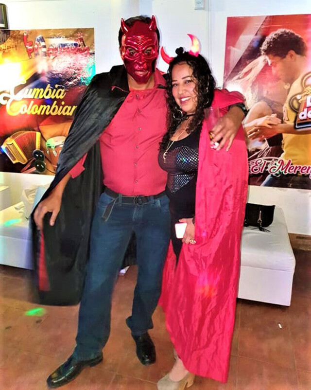 Pachanga,  máscaras y baile