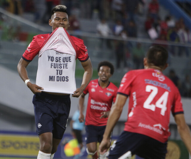 Wilstermann revive frente a Municipal Vinto
