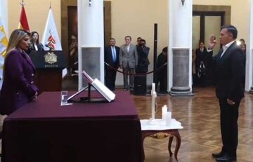 Áñez designa nuevamente a López como Ministro de Defensa