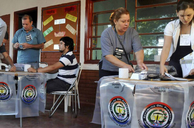 Refuerzan el terraplén en riberas del Pilcomayo