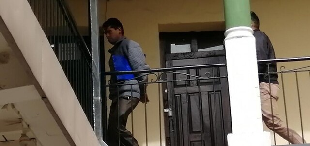 Ebrio celoso agarró a  pedradas a su mujer