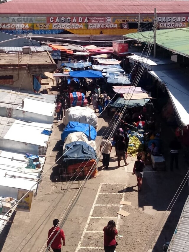 Analizan que camiones mayoristas lleguen a mercados de los distritos de Tarija