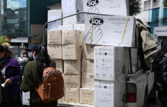 Entregan insumos de bioseguridad para centros médicos de La Paz y El Alto