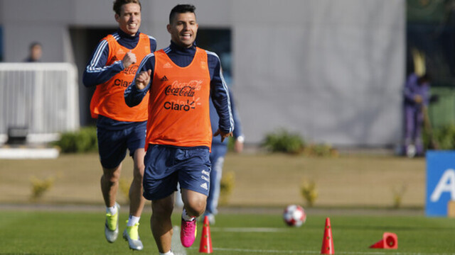 Agüero y Biglia, los dos grandes sueños de Independiente