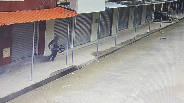Roban puesto de venta en las Chalanas en Bermejo