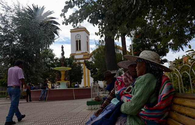 Punata se aísla tras el entierro de una víctima de covid-19 sin medidas de bioseguridad