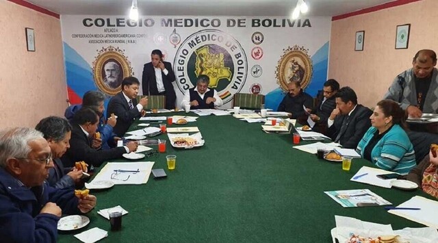 Médicos postergan reunión para evaluar a nuevo Ministro de Salud