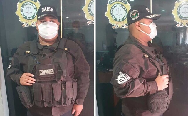 Se disfrazó  de Policía  para pasear  por la ciudad