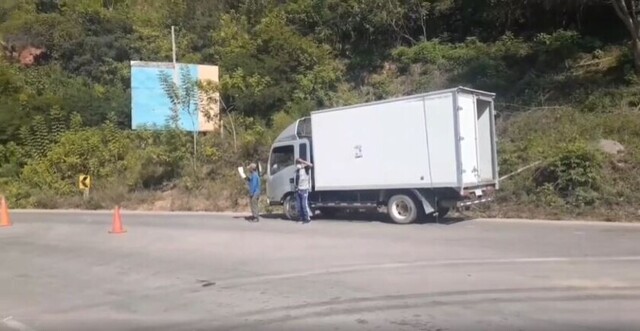 Interceptan camión frigorífico con 8 personas a bordo en Entre Ríos