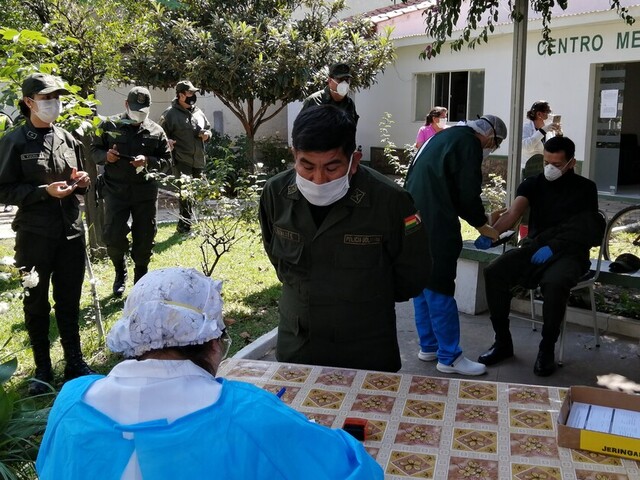 Hacen pruebas a policías y militares de Covid-19