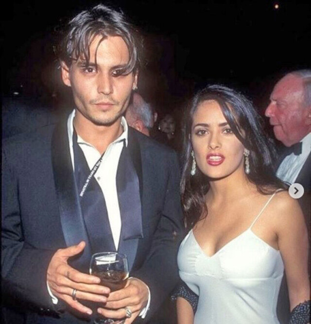 Salma sube una foto de Johnny Depp