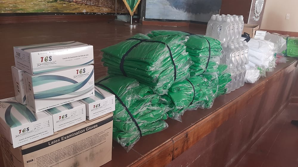 Oliva entrega material de bioseguridad a la Red de Salud de Padcaya