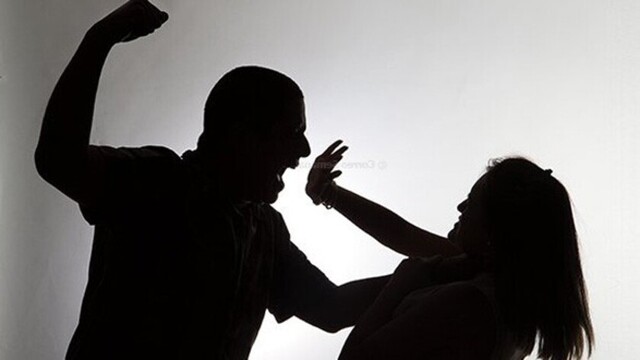 Dan sustitutivas a sujeto que golpeó a su pareja