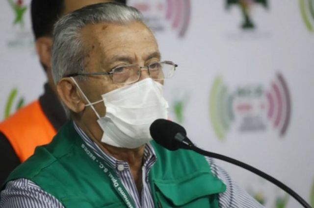 Se complica la salud de Urenda y es conectado a un respirador