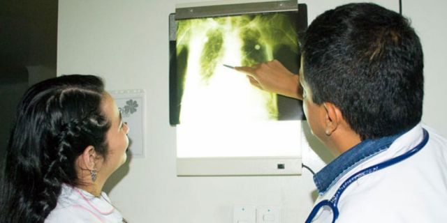 Tarija efectuará radiografías para detectar casos de Covid