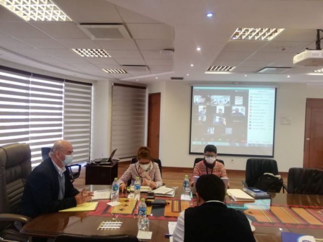 Gobierno y la FAM-Bolivia acuerdan crear dos fondos para luchar contra el Covid-19