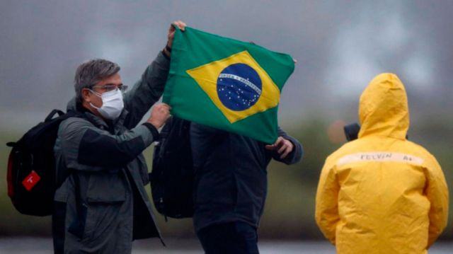 Ordenan divulgar datos completos de Covid en Brasil