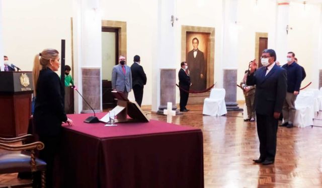 Jorge Oropeza asume como nuevo Ministro de Minería