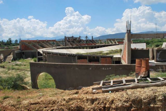 Sector de la Construcción aún no  arrancará actividades en Tarija