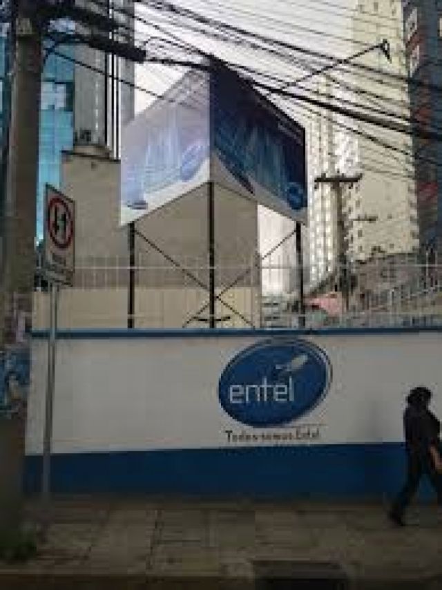 ENTEL estima daño económico de $us700 mil por destrucción de torres de comunicación