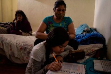 Unicef sugiere usar la radio para retomar la educación