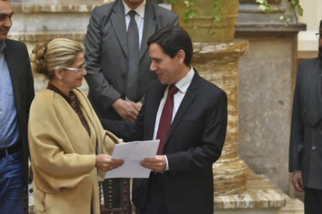 Áñez anuncia que se reunirá con el Presidente del TSE para analizar la fecha de las elecciones