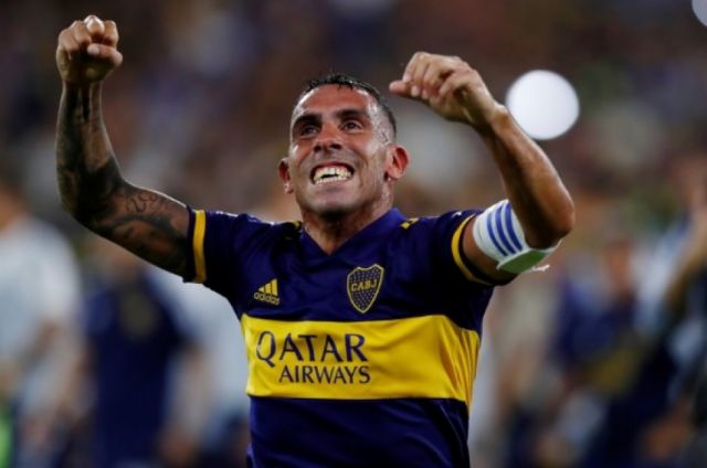 Tevez anunció que seguirá en Boca y que donará su sueldo