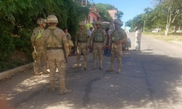 Militares contagiados con Covid suben a 457 en Bolivia