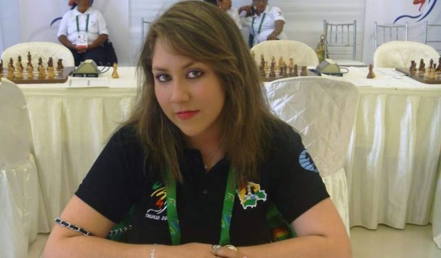 Lucía Estrada gana torneo internacional en línea de ajedrez