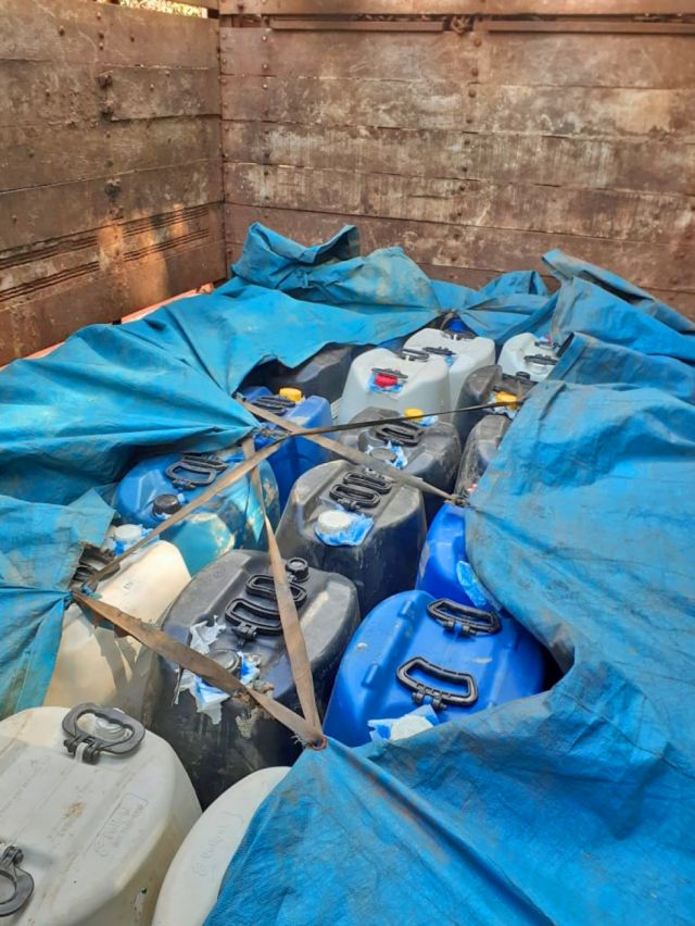 Condenan a 3 años de cárcel  a traficantes de combustible 