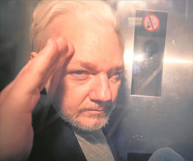 Abogado cuestiona nuevas acusaciones contra Assange