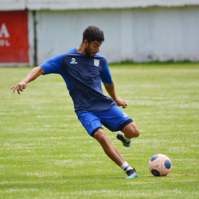 El tarijeño Villamil espera por su debut con The Strongest