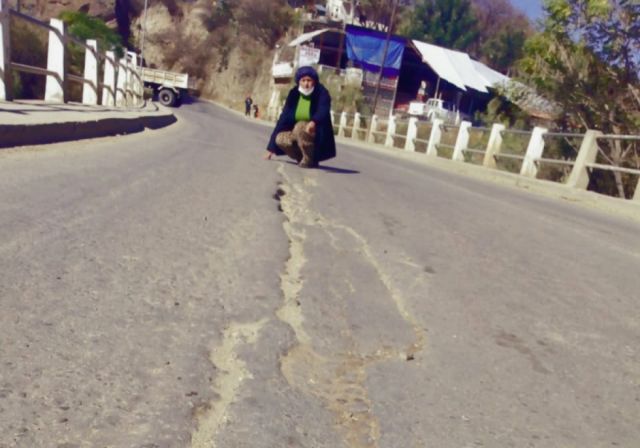 Temen por el puente de Tomatitas a causa del transporte pesado