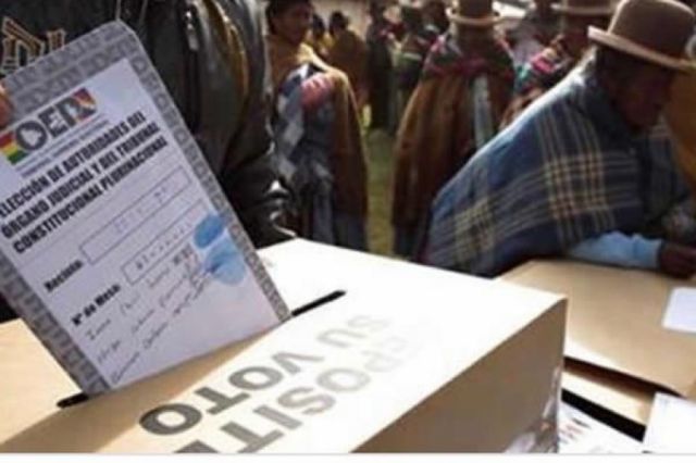 Repatriados podrán hacer trámite para votar en Bolivia