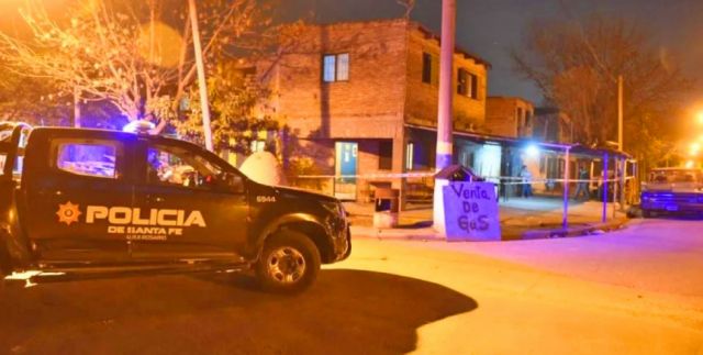 Feroz tiroteo en Rosario  dejó 1 muerto y 2 heridos