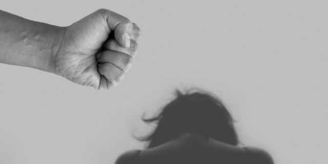 Fue golpeada por defender a su hijo de su concubino 