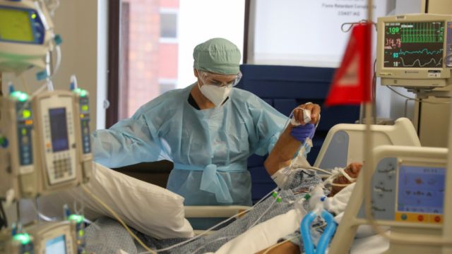 EE.UU. registra por primera vez más de 71.000 nuevos casos de covid-19 en un día