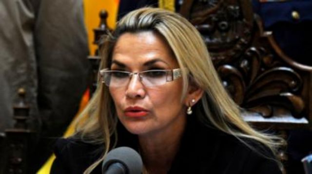 Ley de descuento en alquileres: Áñez interpone consulta previa de constitucionalidad 