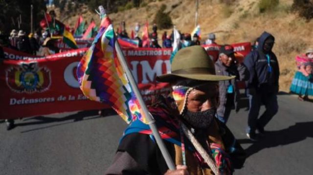 A pesar del riesgo Covid-19, COB y magisterio rural marchan en La Paz
