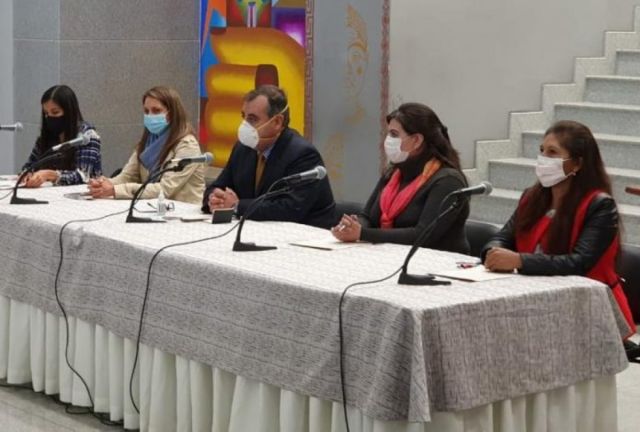 Gobierno presenta crédito rápido con interés del 3%