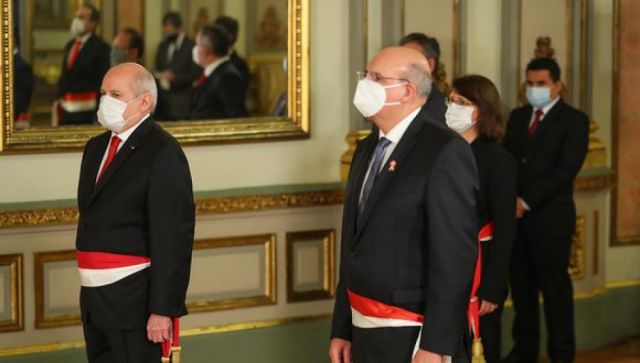 En Perú critican la recomposición ministerial