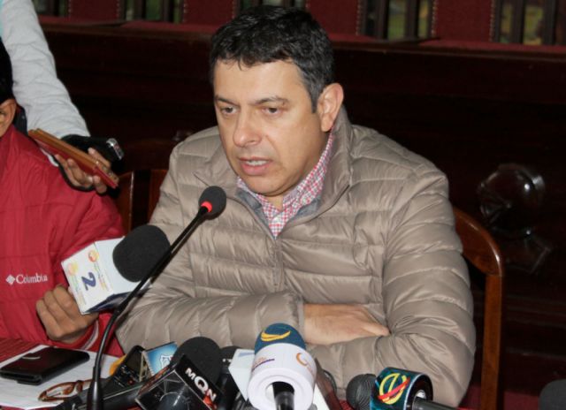 Ávila confirma que no habrán bonos por déficit presupuestario 