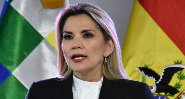 Áñez: "Mis condolencias a la familia y amigos de Salinas"