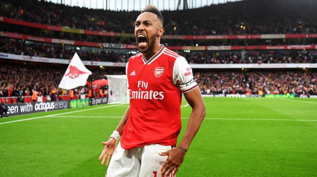 Aubameyang espera al Barcelona