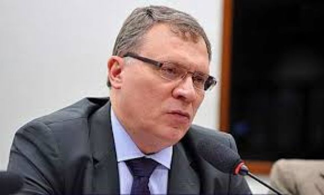 Exministro brasileño ante la nueva Política Nacional de Defensa: "De producirse una posible agresión contra Brasil, será de EE.UU."